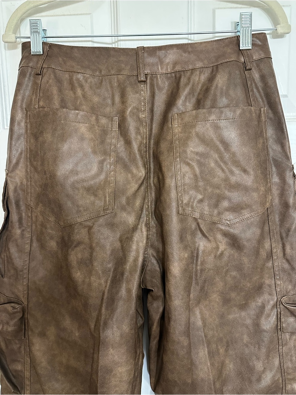 Women’s Brown Faux Leather Cargo Pocket Jogger Tapered Pants L Streetwear Grunge - Picture 6 of 8